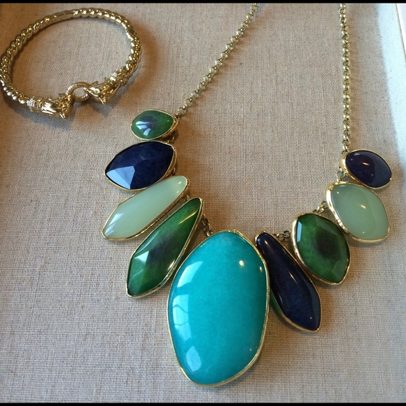 NWT in box Stella Dot Serenity Necklace